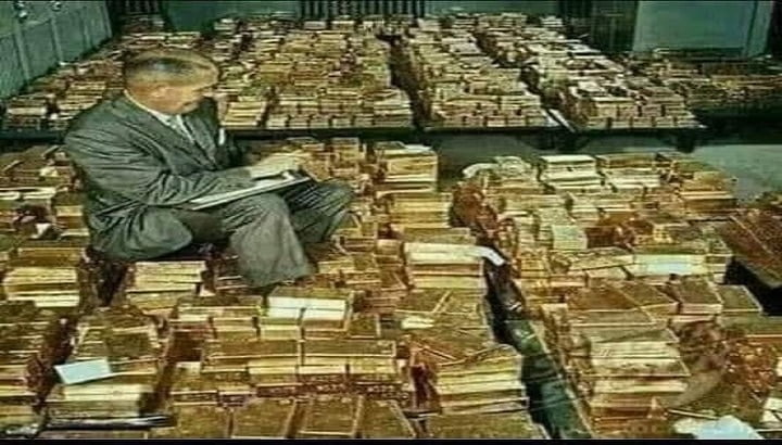 The richest man in the world died of hunger and thirst.jpg